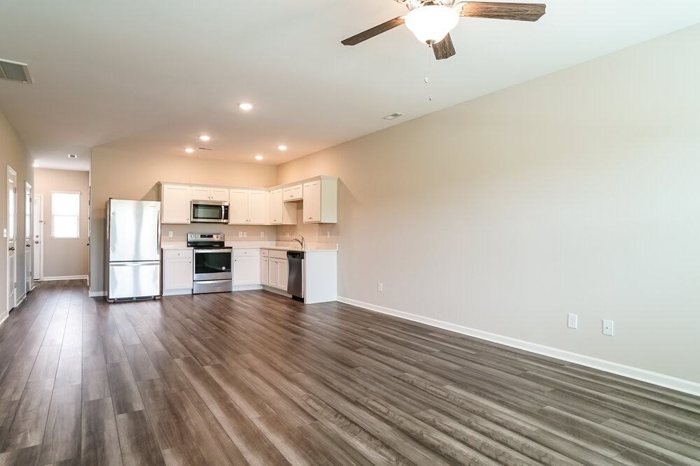 632 Wendell Falls Pkwy - Photo 7 of 17