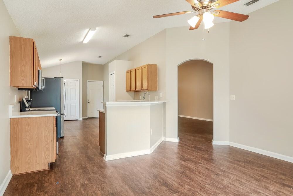 9430 Daniels Mill Dr - Photo 7 of 16