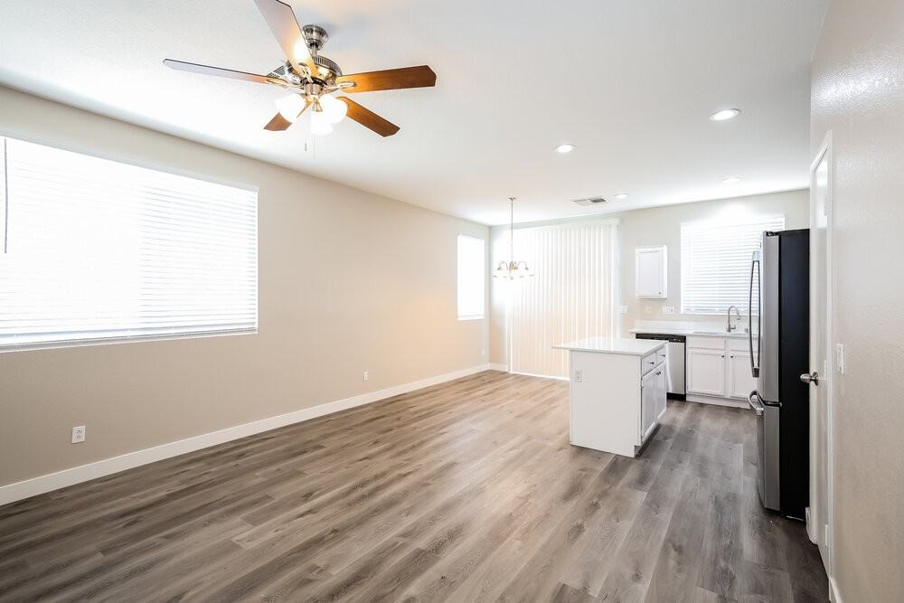 1931 Giant Pine Ave - Photo 3 of 16