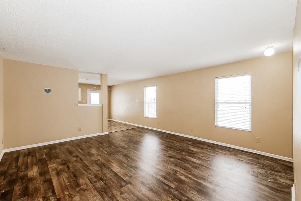 8607 Bluff Point Dr - Photo 5 of 16