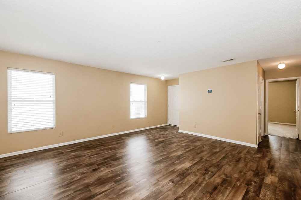 8607 Bluff Point Dr - Photo 6 of 16