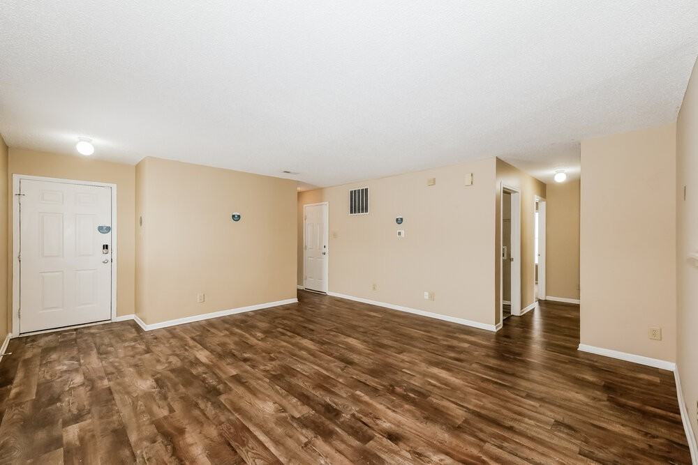 8607 Bluff Point Dr - Photo 7 of 16