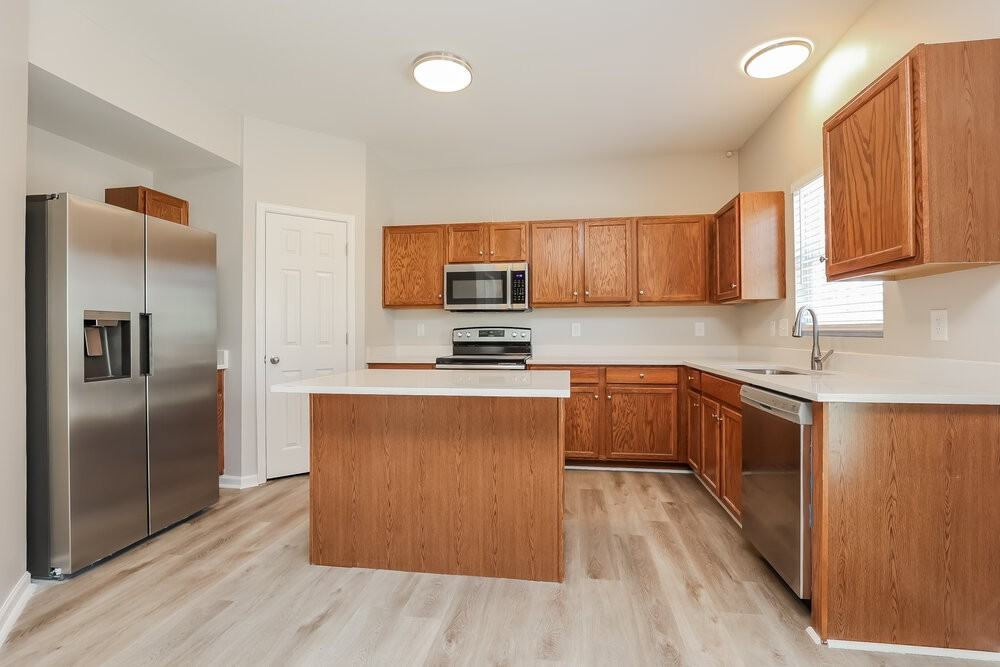 5320 Ryan Allen Cir - Photo 7 of 17