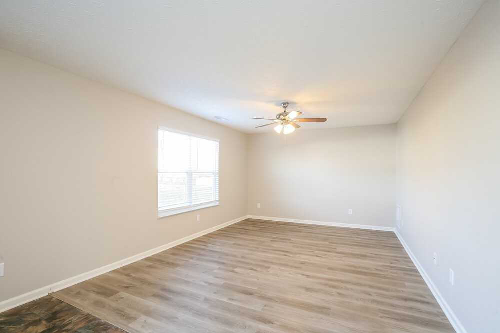 2571 Apple Tree Ln - Photo 4 of 16