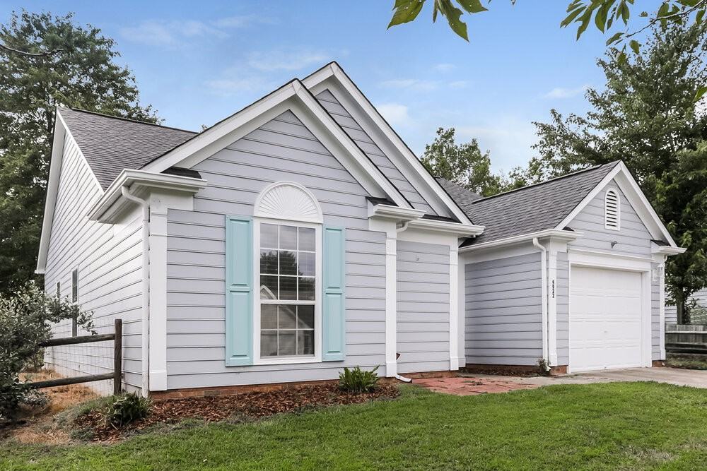 9922 Patrick Springs Ct - Photo 3 of 16