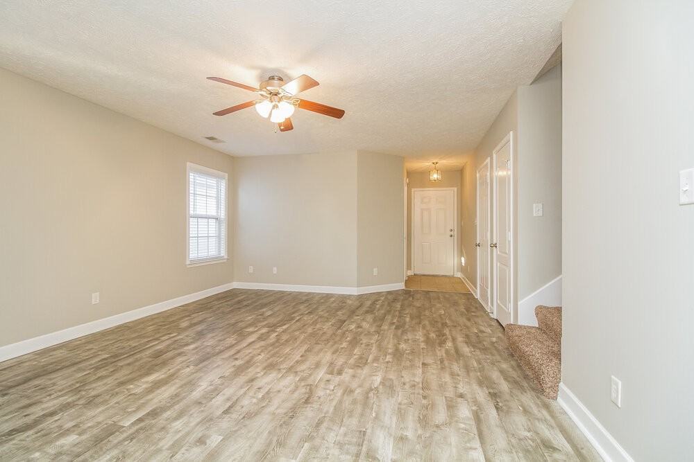 1625 Beaconcrest Cir - Photo 2 of 15