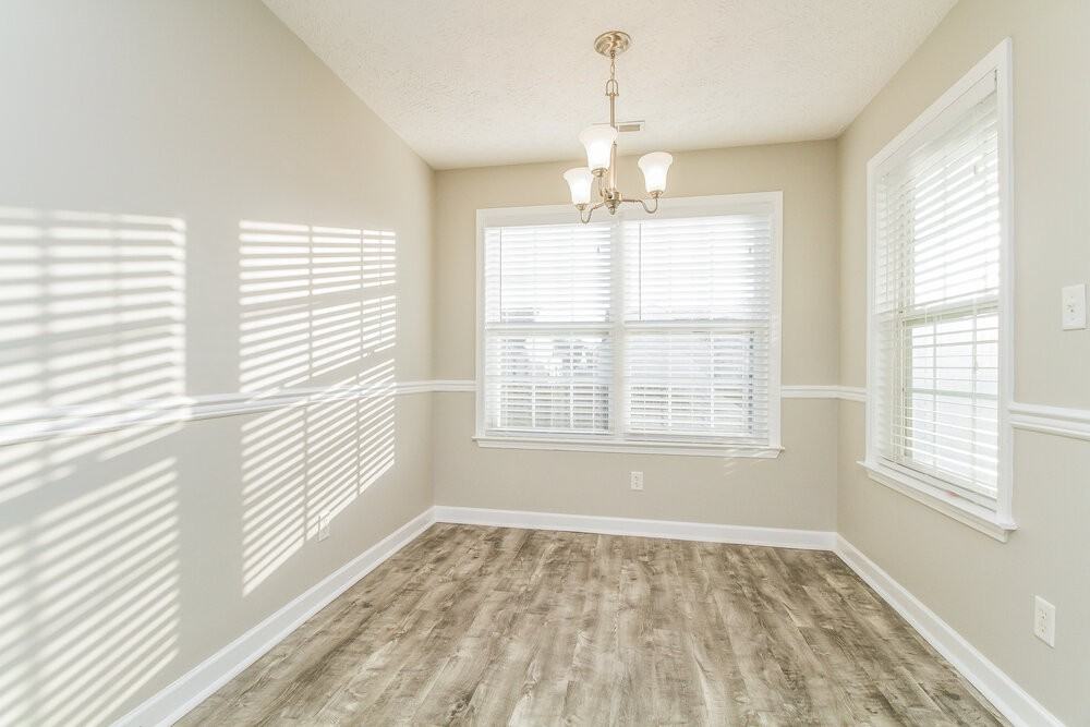 1625 Beaconcrest Cir - Photo 4 of 15