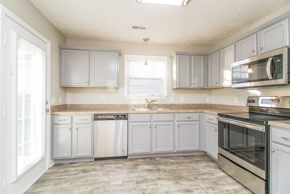 1625 Beaconcrest Cir - Photo 6 of 15