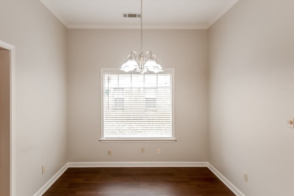 2241 Lake Hill Ct - Photo 5 of 15