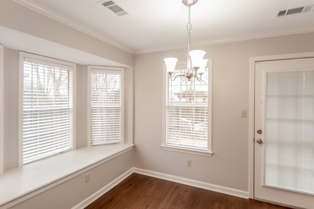 2241 Lake Hill Ct - Photo 6 of 15