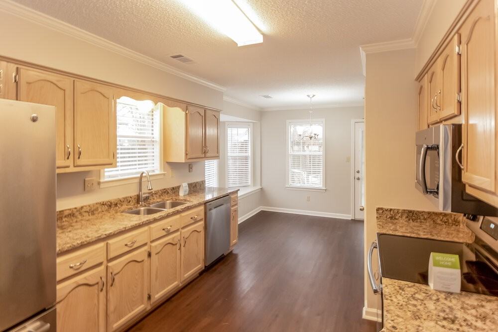 2241 Lake Hill Ct - Photo 7 of 15