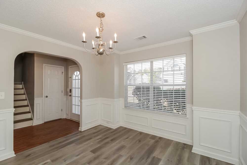 7263 Hampton Chase Dr - Photo 7 of 17