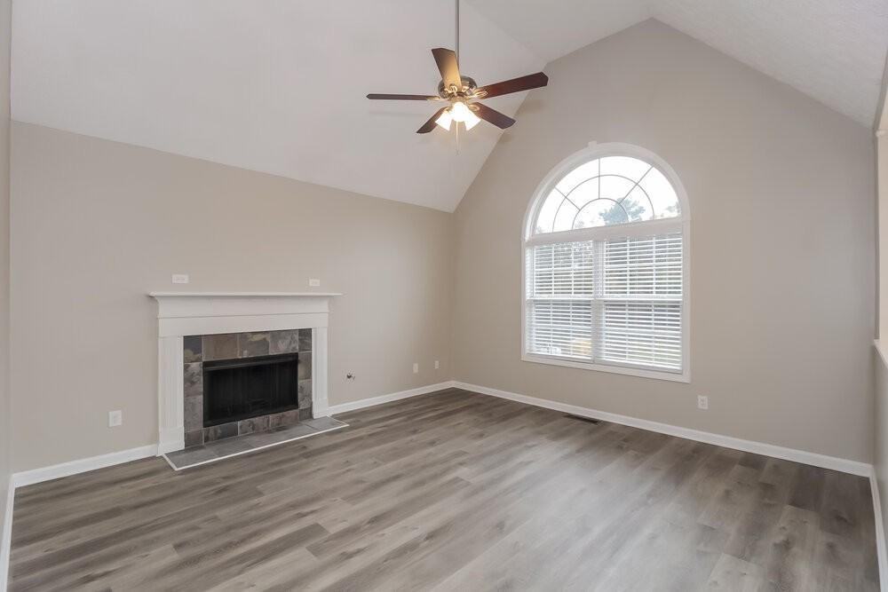 125 St Ann Cir - Photo 4 of 17