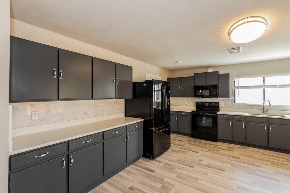 13407 Alder Creek Dr - Photo 6 of 17