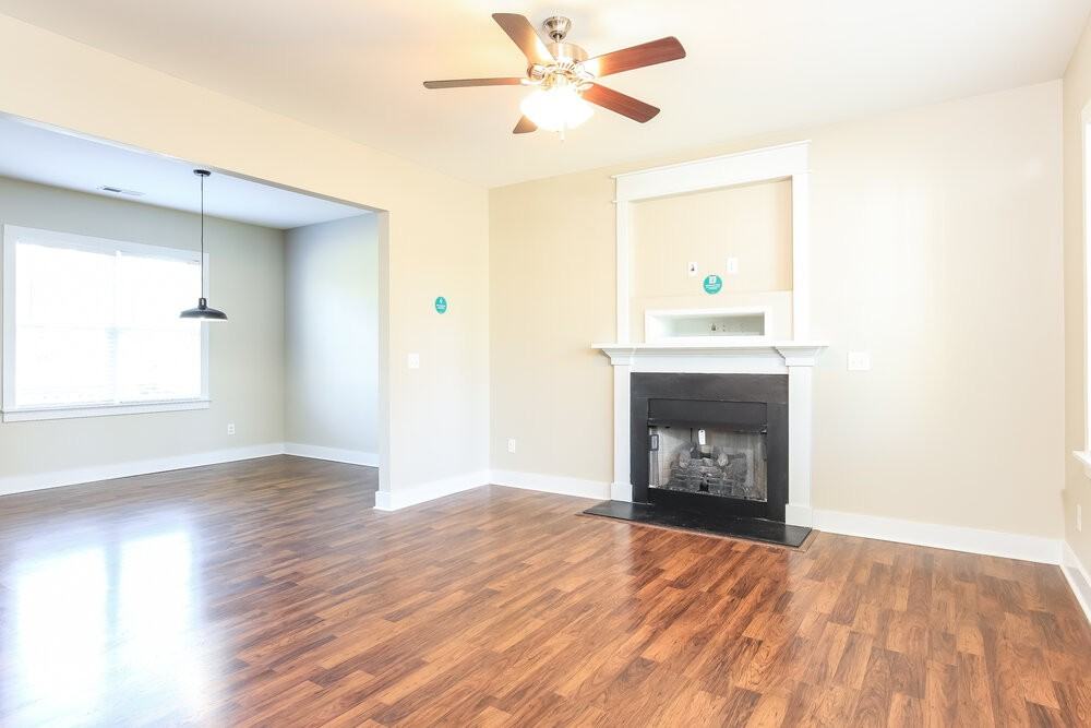 28 Wood Green Dr - Photo 4 of 17