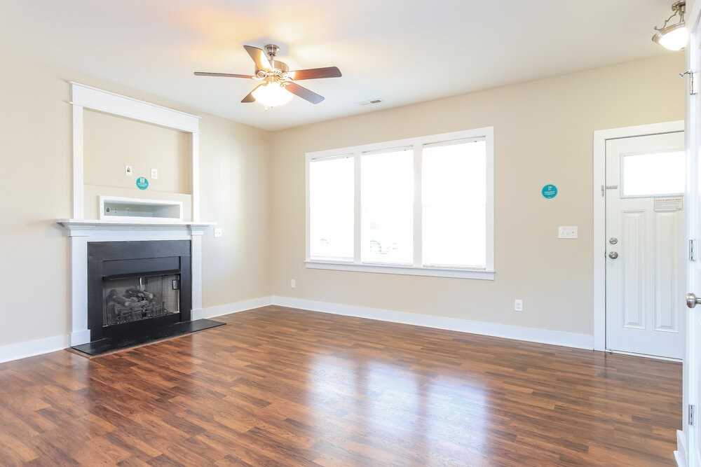 28 Wood Green Dr - Photo 5 of 17