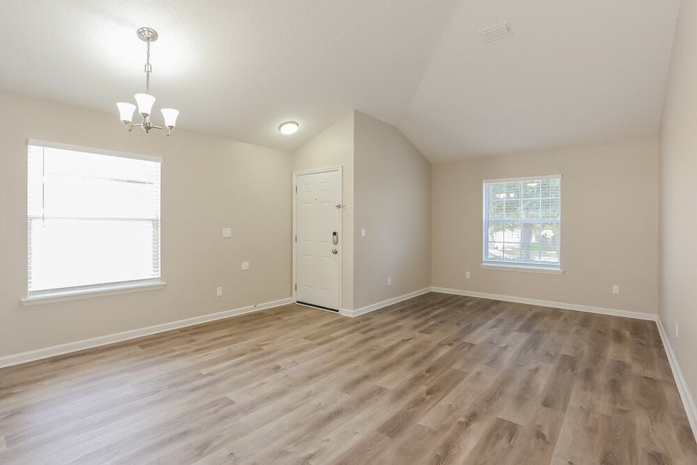 10932 Campus Heights Ln - Photo 5 of 16