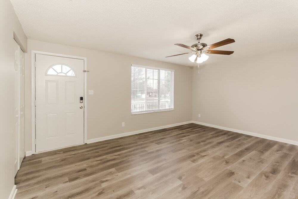 2400 Parkhighland Ct - Photo 6 of 16