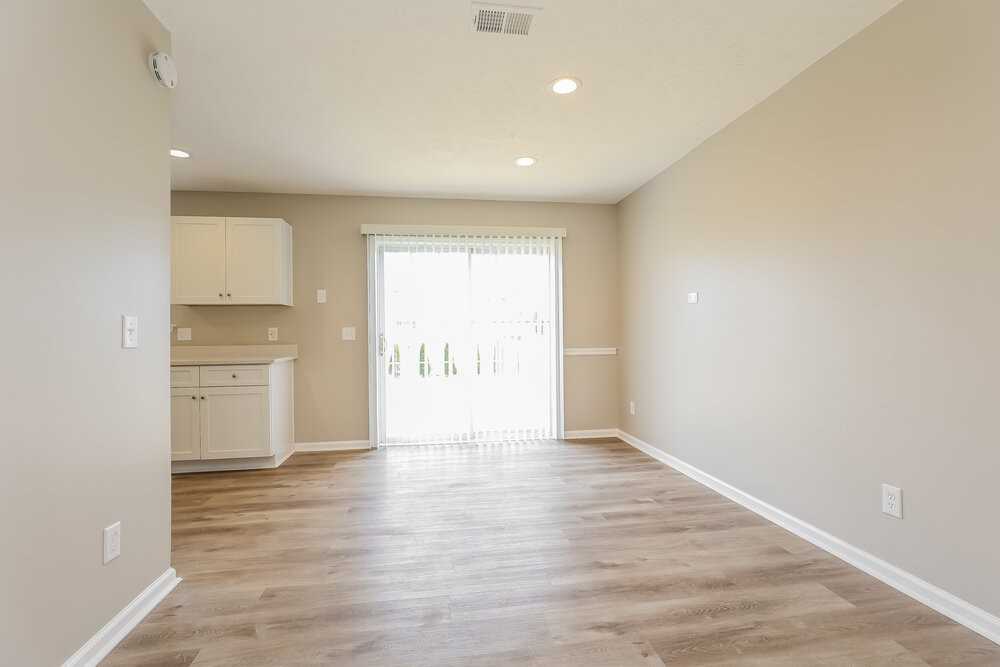 2922 Henderson Ln - Photo 5 of 16