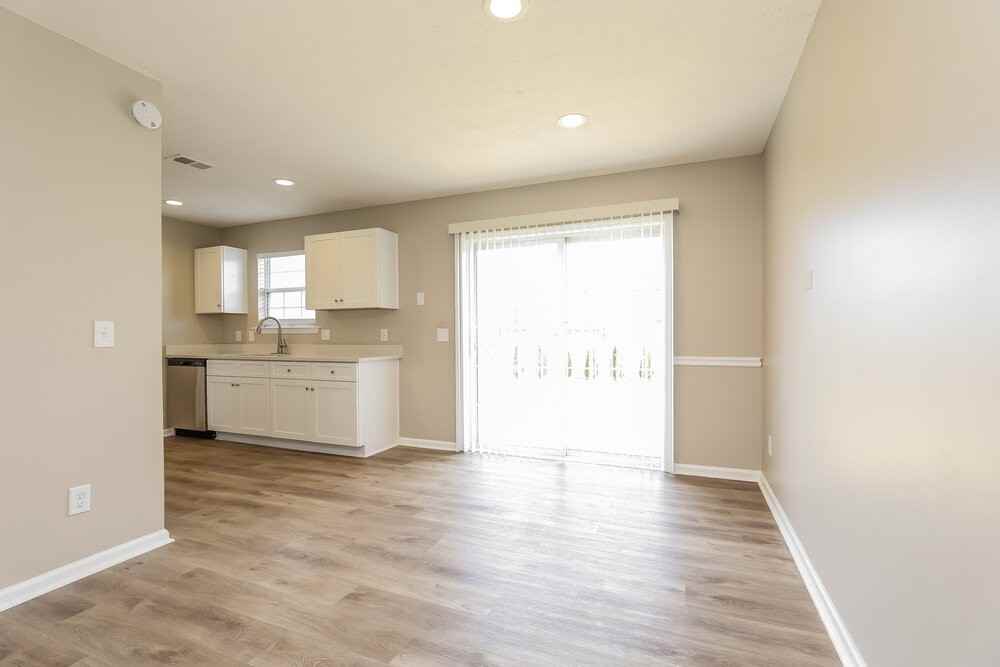 2922 Henderson Ln - Photo 6 of 16