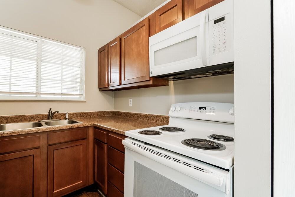 11045 Amburg Ct - Photo 7 of 18