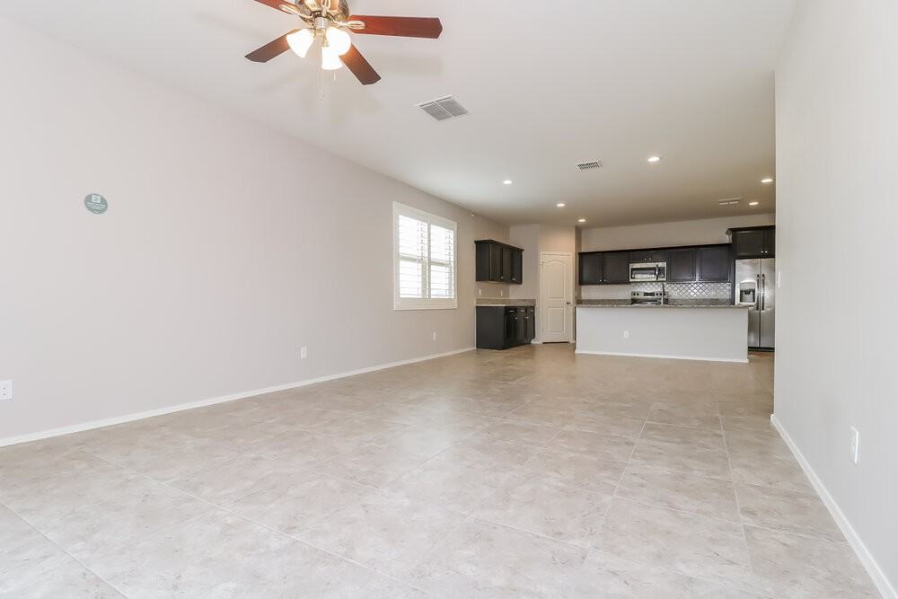 25569 W Desert Dr - Photo 6 of 16