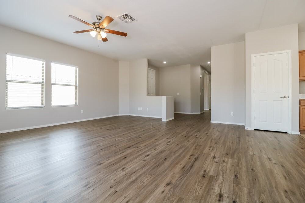 25550 W Burgess Ln - Photo 3 of 15