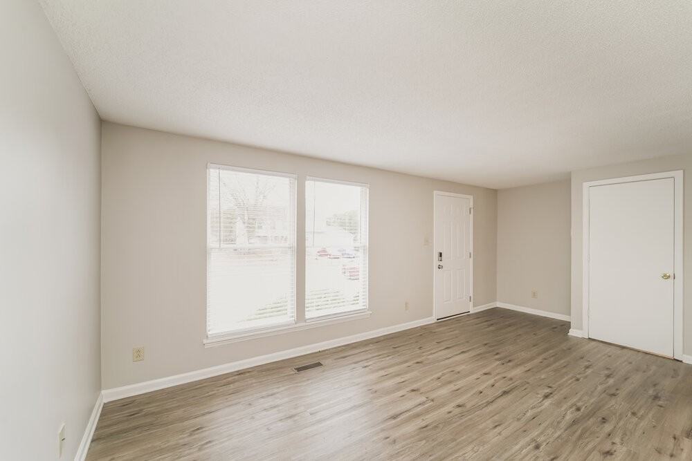 10925 Magenta Ln - Photo 7 of 18