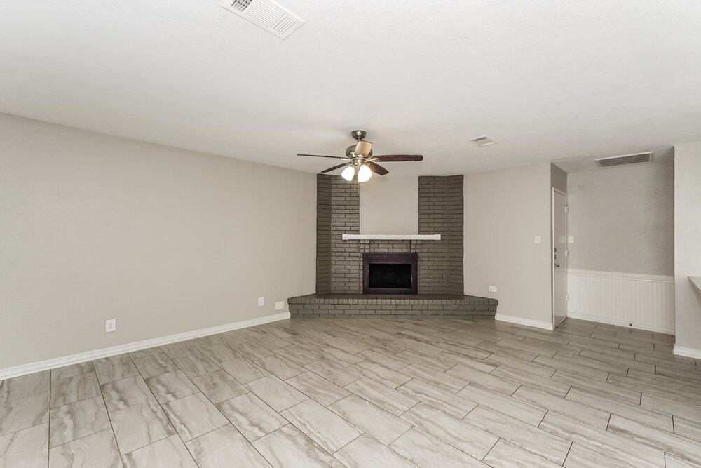 1625 Clark Trl - Photo 4 of 16