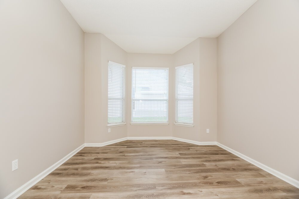 1742 Pickwick Pl - Photo 6 of 16