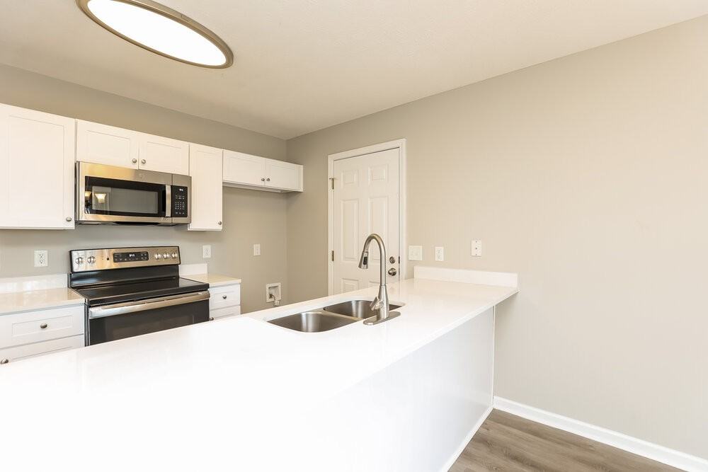 611 Glen Valley Trl - Photo 7 of 16