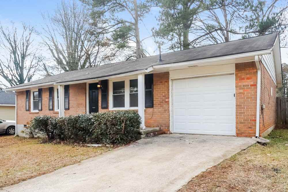 8203 Sussex Dr - Photo 4 of 16