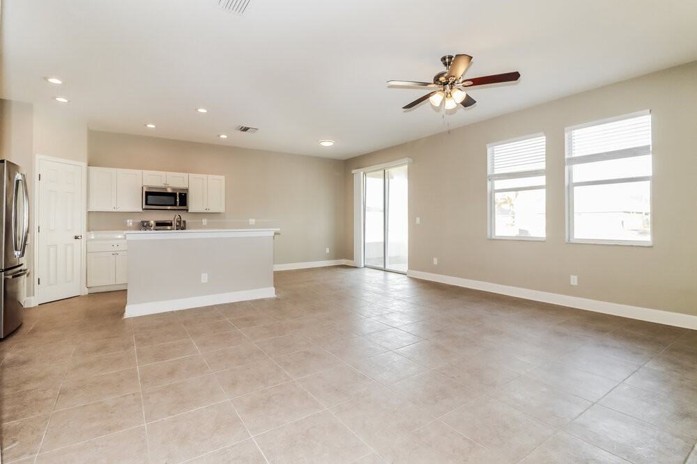 919 Fern Leaf Dr - Photo 4 of 16