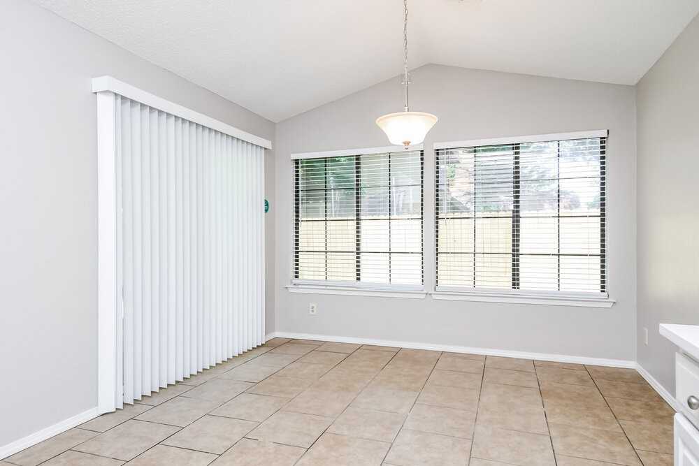 4319 Hemingway Dr - Photo 6 of 16