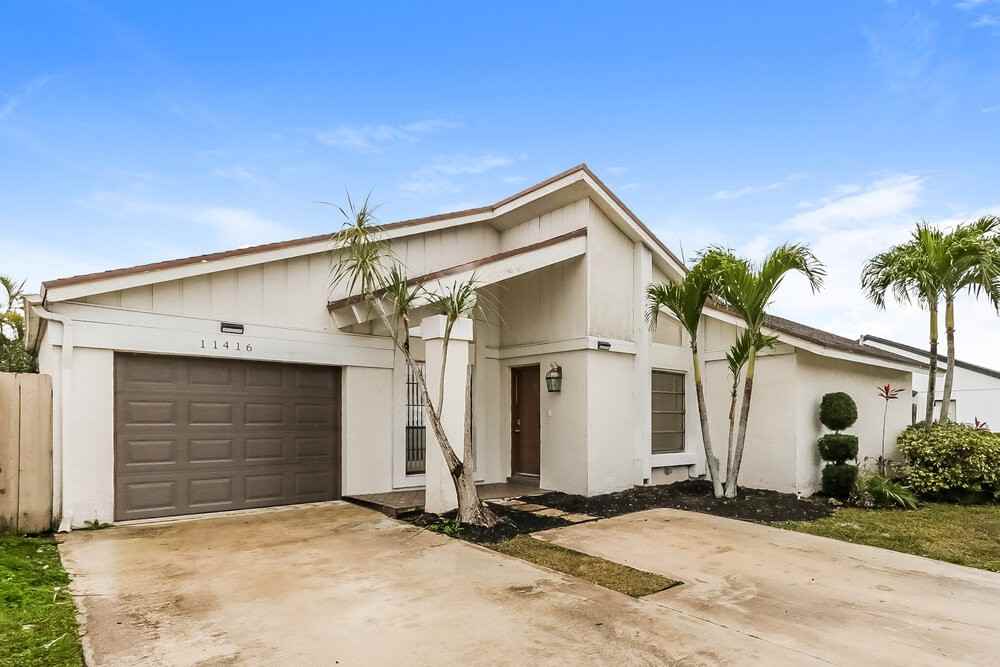 11416 Whisper Sound Dr - Photo 2 of 16