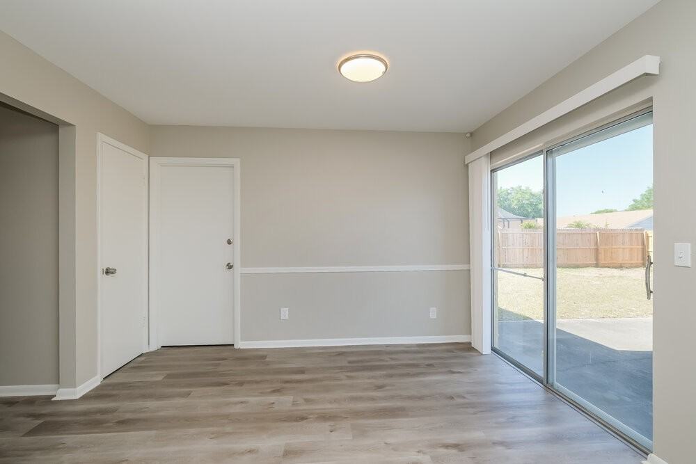 12526 Cardiff Drive - Photo 5 of 17