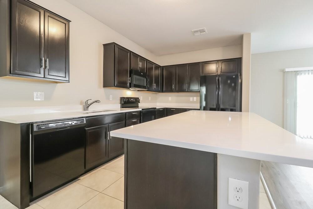 2528 S 73rd Ln - Photo 7 of 16