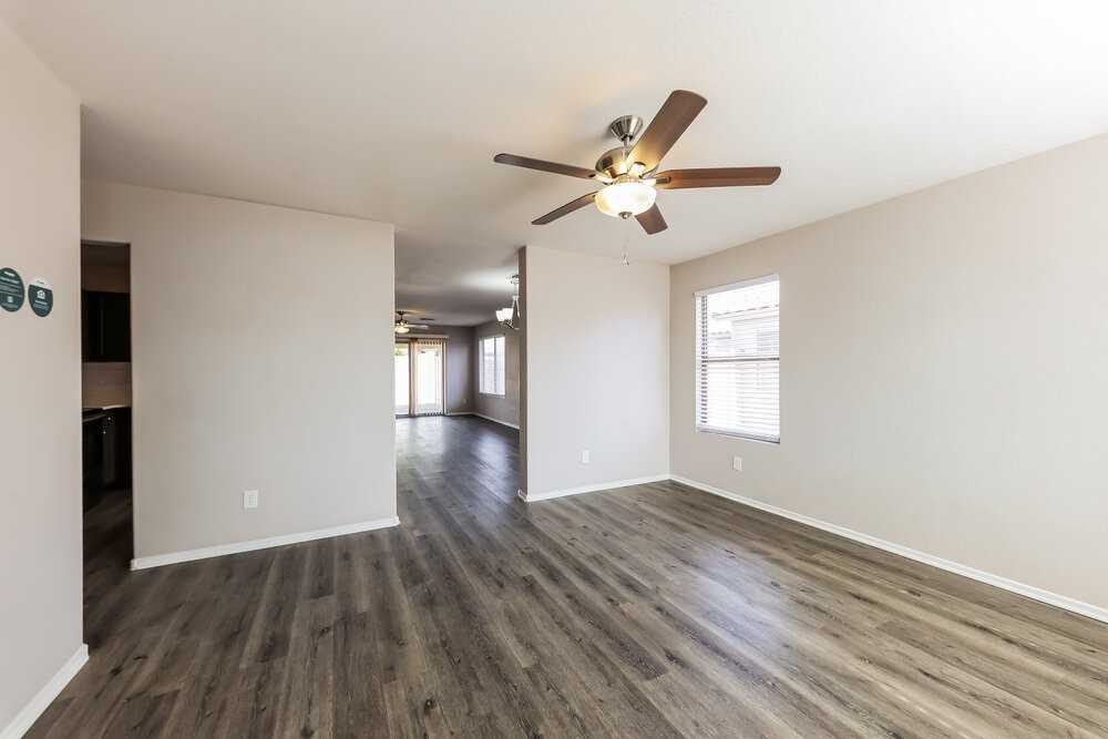 8560 W Mission Ln - Photo 3 of 16