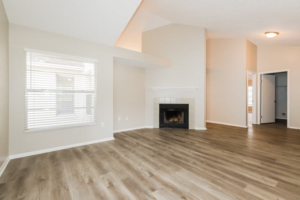 2032 Shadow Pine Dr - Photo 3 of 16