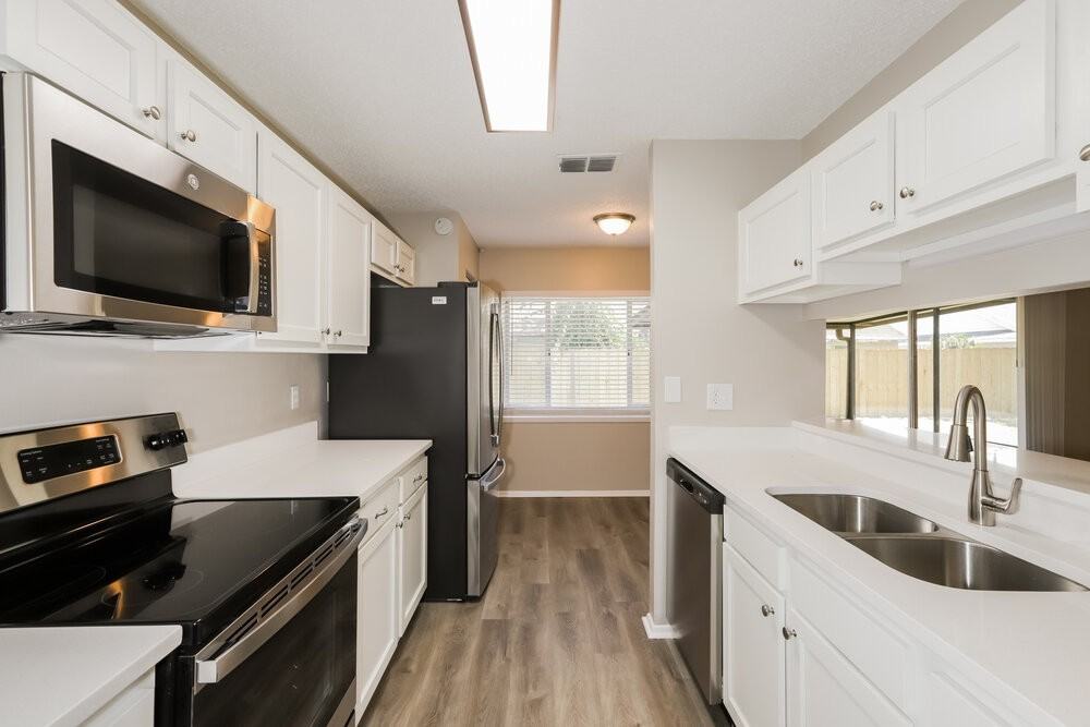 2032 Shadow Pine Dr - Photo 7 of 16