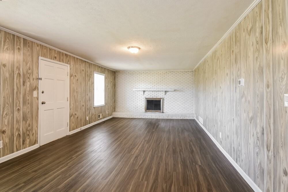 3273 Millwright St - Photo 3 of 16