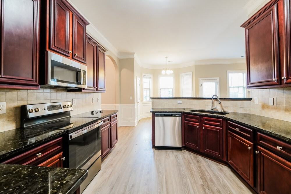 3935 Margaux Dr - Photo 7 of 17