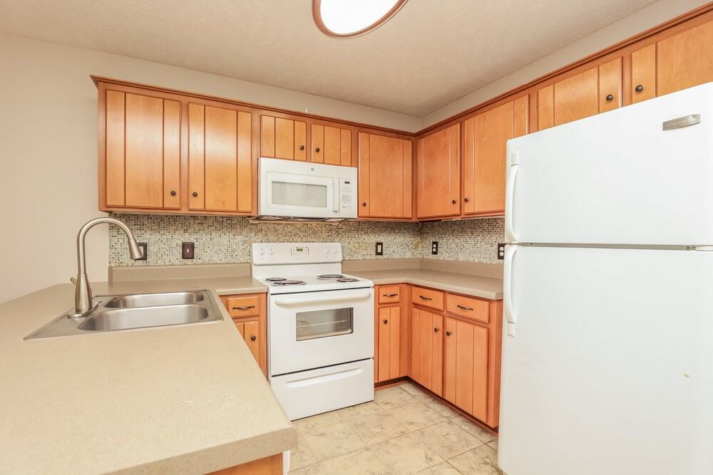 713 Clear Cir - Photo 7 of 17