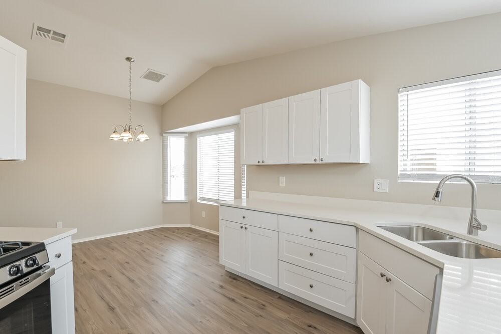 8829 E Eagle Creek Dr - Photo 5 of 16