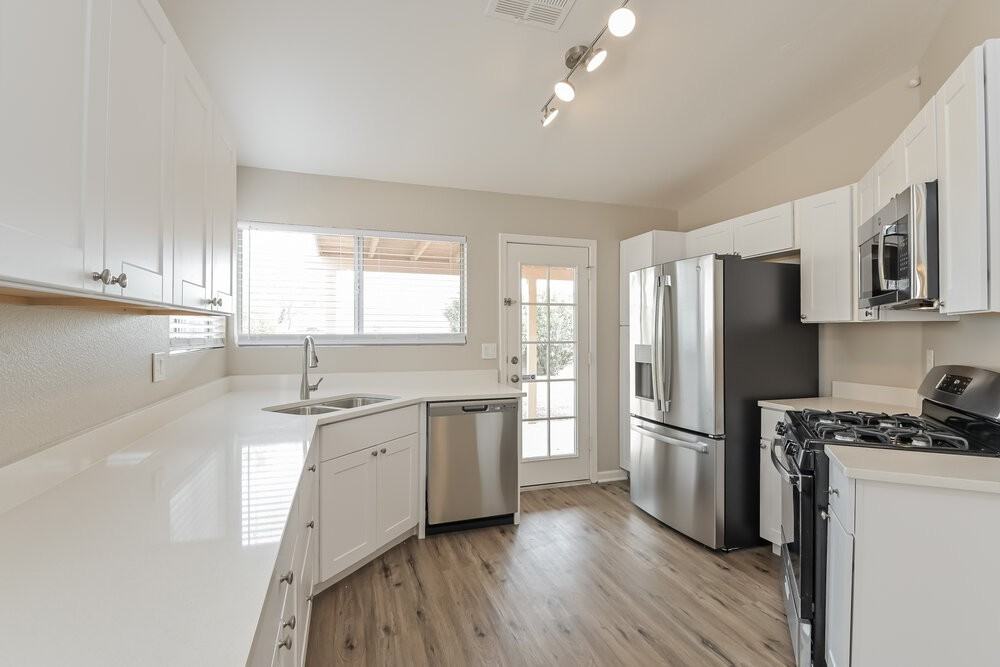 8829 E Eagle Creek Dr - Photo 6 of 16