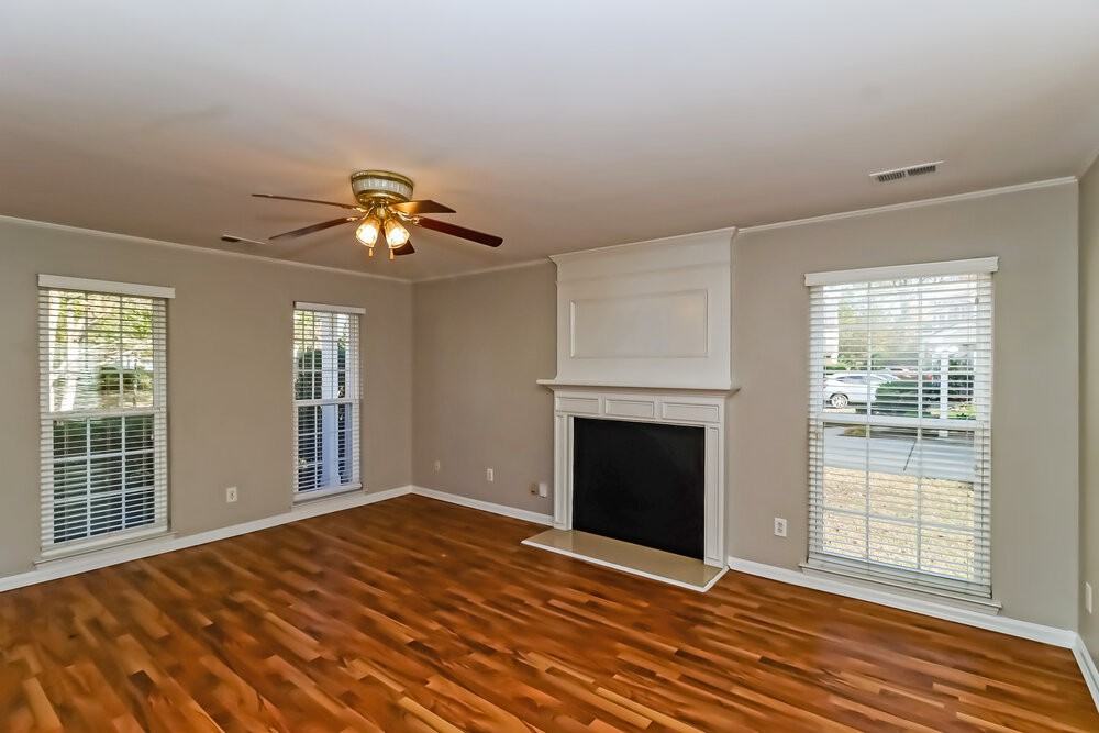 7021 Long Run Ln - Photo 6 of 17