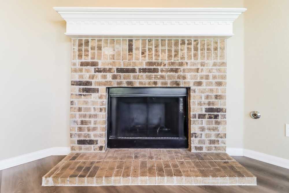 175 Meadowlark Ln - Photo 4 of 17