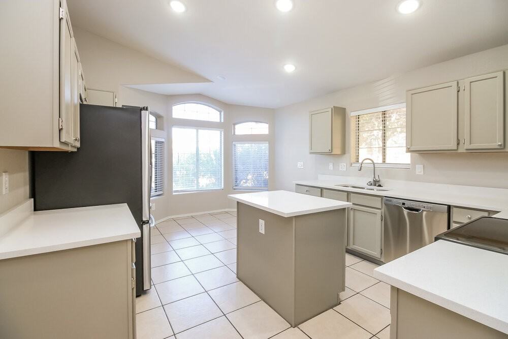 1015 N Longmore St - Photo 7 of 16