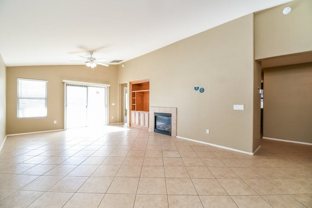 1835 W Desert Canyon Dr - Photo 3 of 16