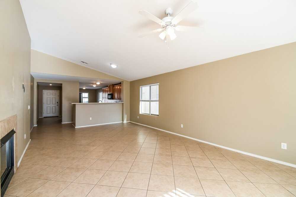 1835 W Desert Canyon Dr - Photo 4 of 16